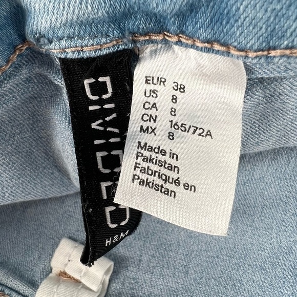 H&M &denim Cuffed Hem Jean Shorts Size 8 Women's - Picture 2 of 5